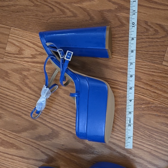 EGO Mavery Strappy Platform Heel Sandals - Picture 12 of 15